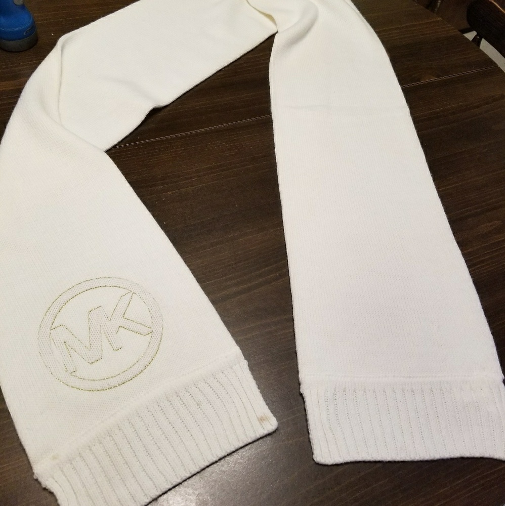 Michael Kors scarf